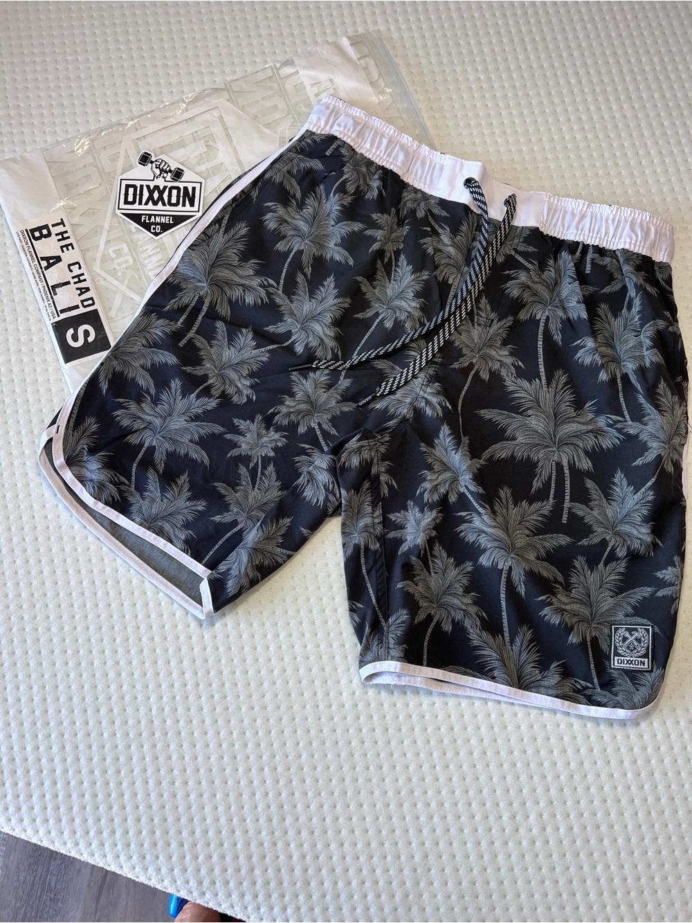DIXXON The Chad Bali Swim Trunks Mens S Black Palm Tree Hybrid Shorts New in Bag